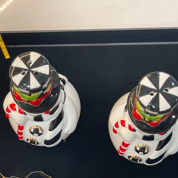 MacKenzie-Childs Courtly Check Snowman Salt & Pepper Set – New in Keepsake Box - Picture 3 of 12